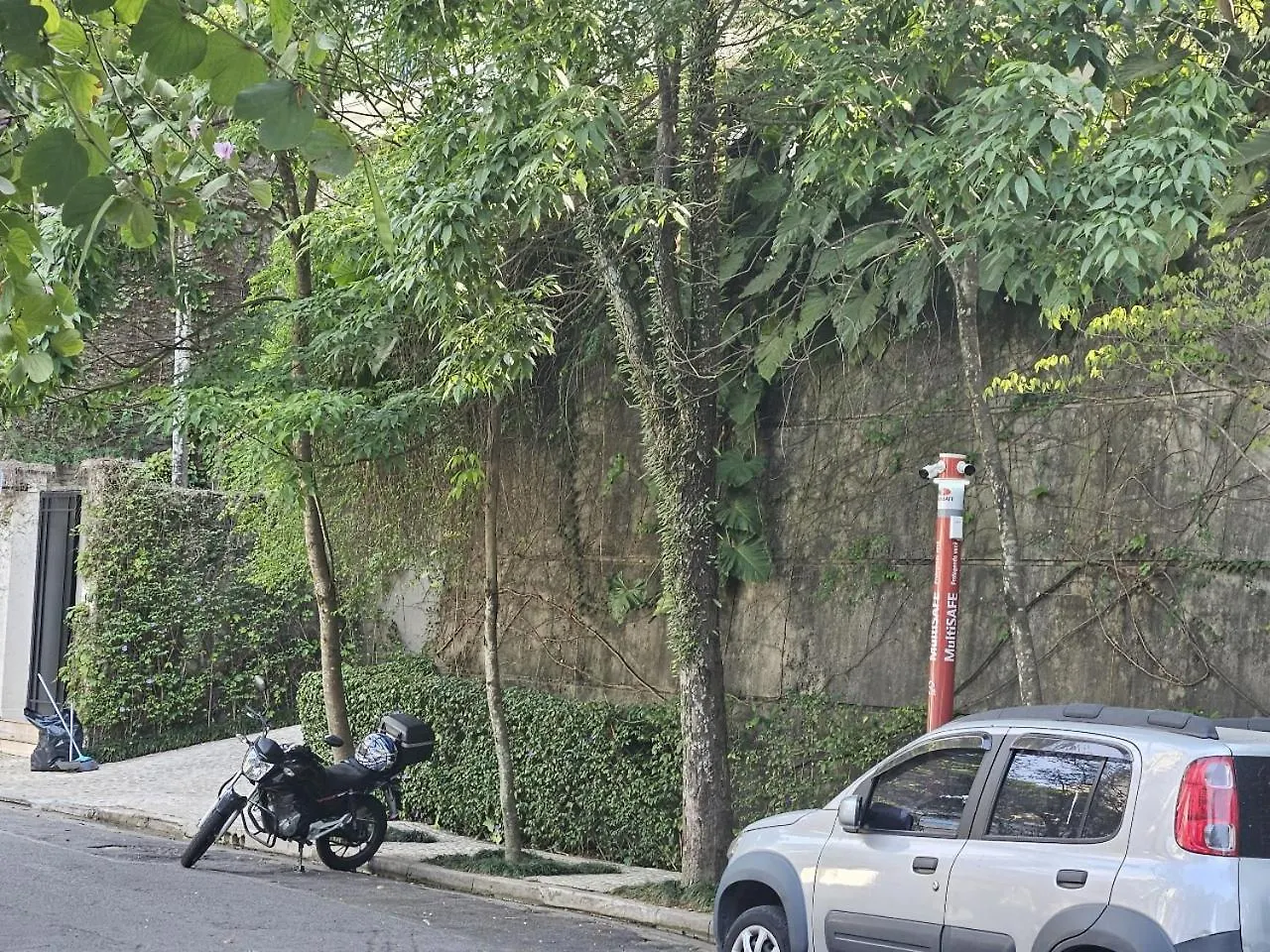 Villa Linda Casa Em Rua Fechada Com Vista Proxima Ao Shopping Cidade Jardim São Paulo