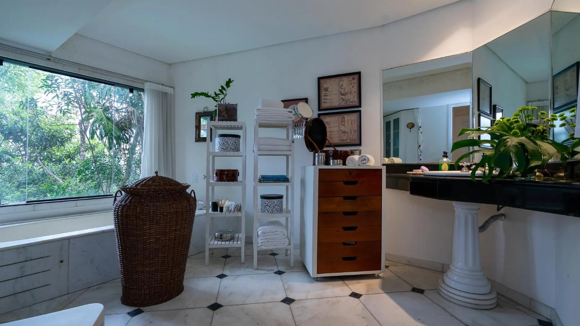 Linda Casa Em Rua Fechada Com Vista Proxima Ao Shopping Cidade Jardim Sao Paulo