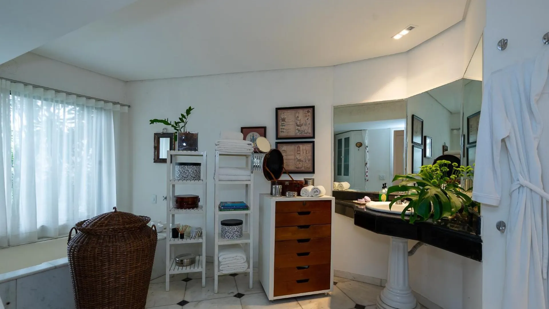 Linda Casa Em Rua Fechada Com Vista Proxima Ao Shopping Cidade Jardim Sao Paulo 0*,
