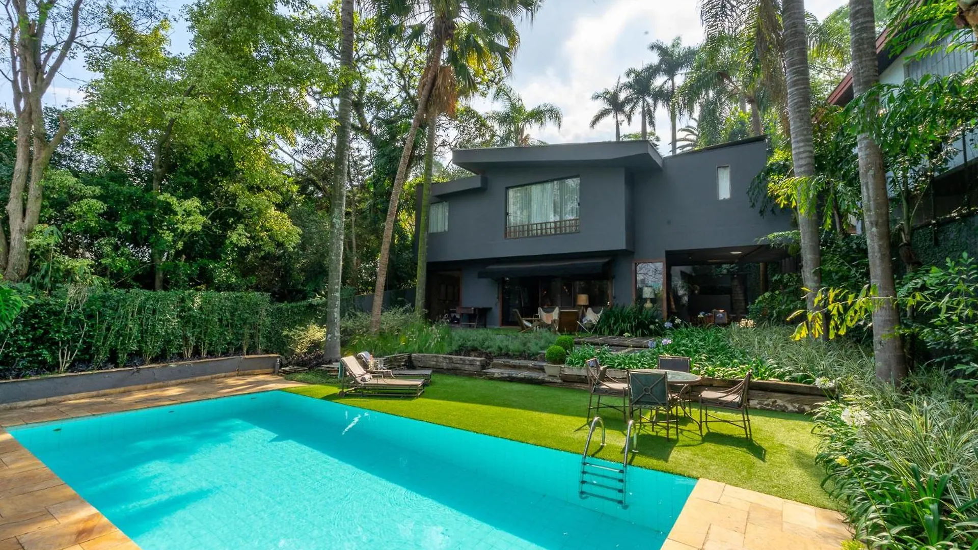 Linda Casa Em Rua Fechada Com Vista Proxima Ao Shopping Cidade Jardim Sao Paulo