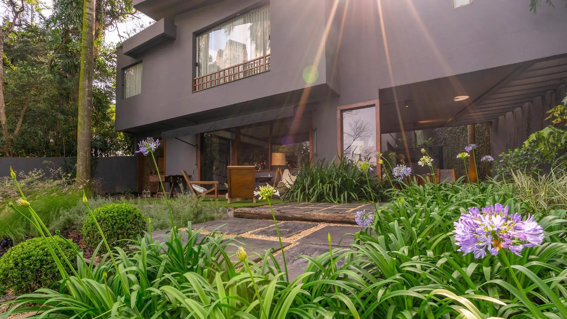 Linda Casa Em Rua Fechada Com Vista Proxima Ao Shopping Cidade Jardim Sao Paulo 0*,  Brazil